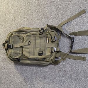 Eyourlife Military Tactical Backpack Small Rucksack Hiking Outdoor Army Green